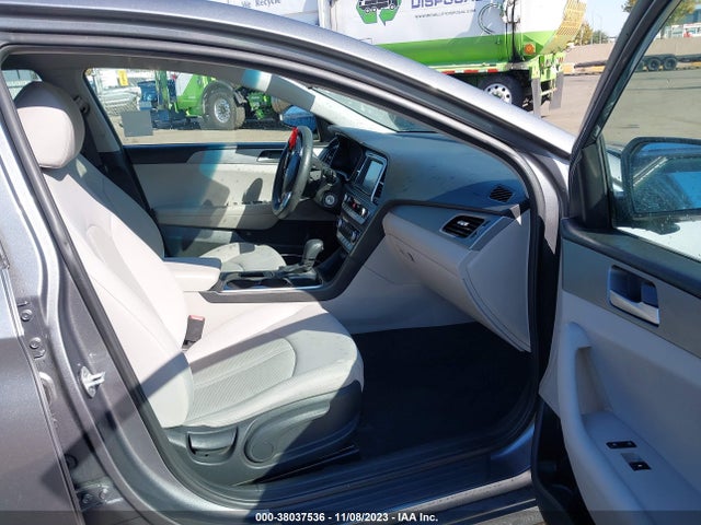 Hyundai SONATA SE 2018 5NPE24AF5JH678371 Image 18