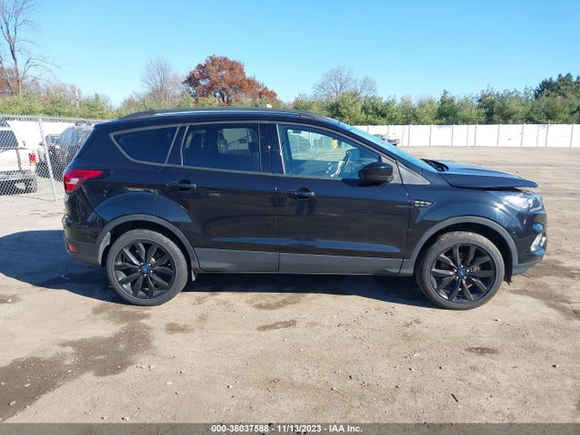 2019 FORD ESCAPE SE VIN: 1FMCU9GD5KUB22438