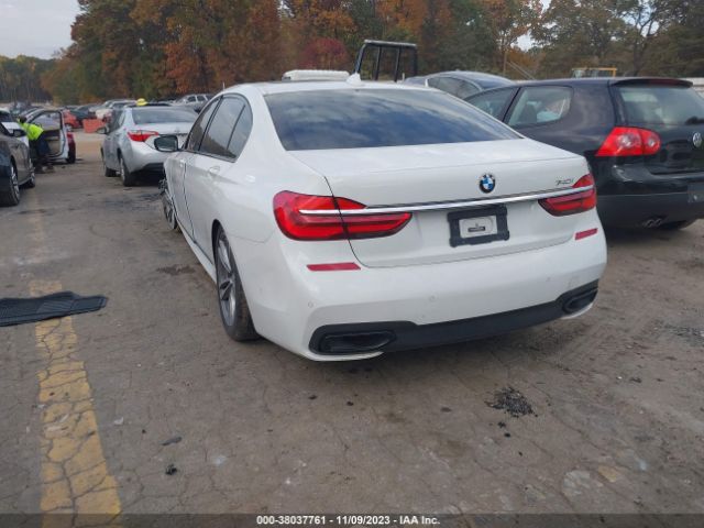2018 BMW 740I WBA7E2C59JG742065 Photo 2