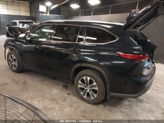 Toyota Highlander Xle 2021 5TDGZRBH5MS160535 Image 3