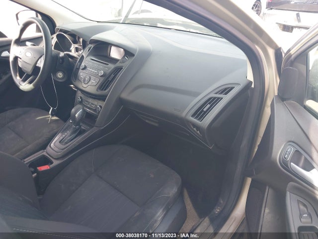 Ford FOCUS SE 2017 1FADP3F20HL265475 Image 5