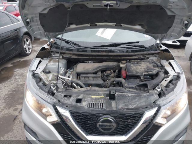 JN1BJ1AW5MW423693 Nissan Rogue Sport S