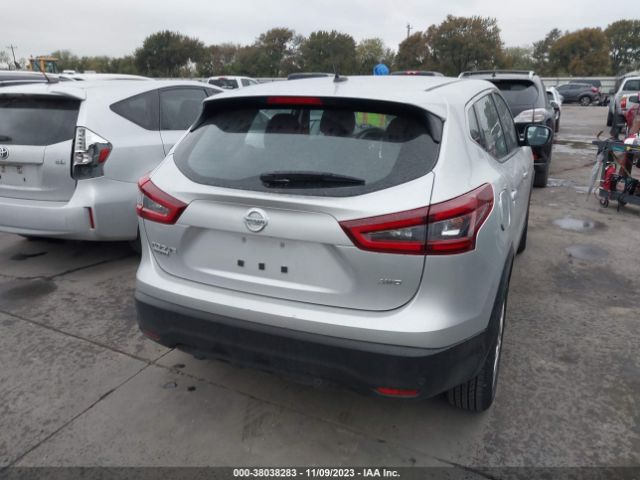 JN1BJ1AW5MW423693 Nissan Rogue Sport S
