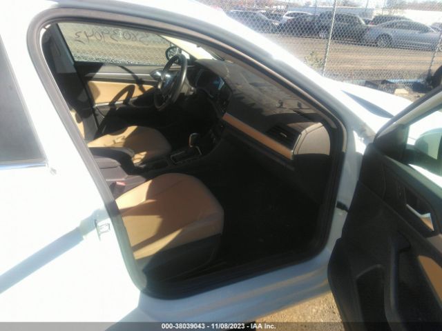 2019 VOLKSWAGEN JETTA 3VWC57BU2KM101173 Photo 4