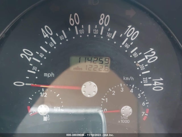2001 VOLKSWAGEN NEW BEETLE GLS VIN: 3VWCK21C01M427248