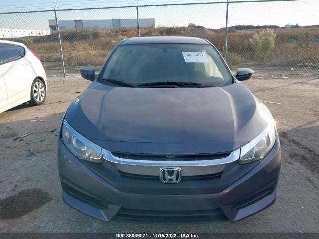 Honda Civic Lx 2018 2HGFC2F5XJH594112 Image 12