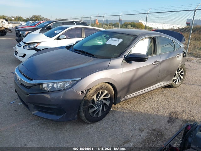 Honda Civic Lx 2018 2HGFC2F5XJH594112 Image 2