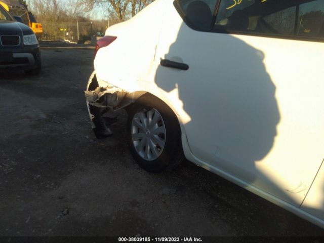 3N1CN7AP1HL888262 Nissan Versa 1.6 S