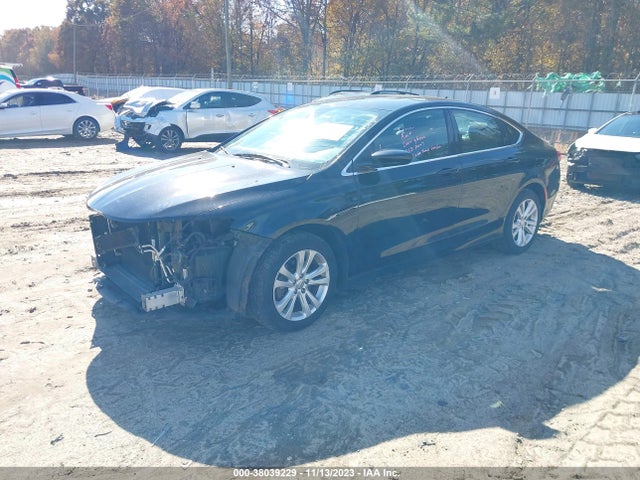 Chrysler 200 Limited 2015 1C3CCCAB6FN646312 Image 2