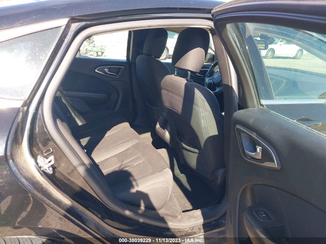 Chrysler 200 Limited 2015 1C3CCCAB6FN646312 Image 8