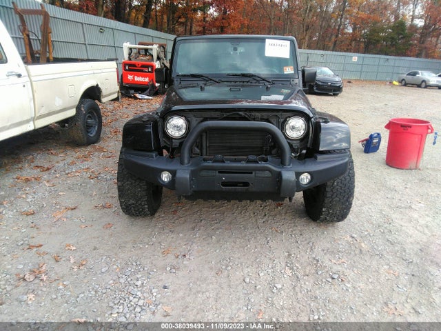 1C4BJWEG2HL528034 Jeep Wrangler Unlimited Sahara 4x4