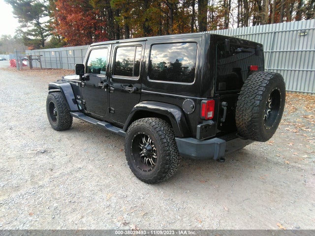 1C4BJWEG2HL528034 Jeep Wrangler Unlimited Sahara 4x4
