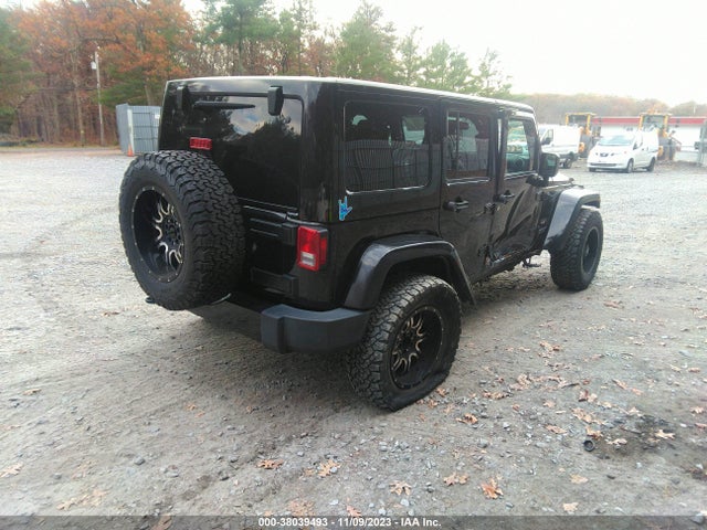 1C4BJWEG2HL528034 Jeep Wrangler Unlimited Sahara 4x4