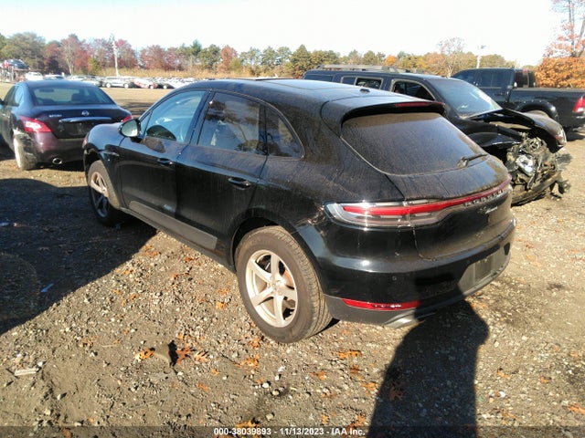 2021 PORSCHE MACAN WP1AA2A51MLB16270 Photo 2