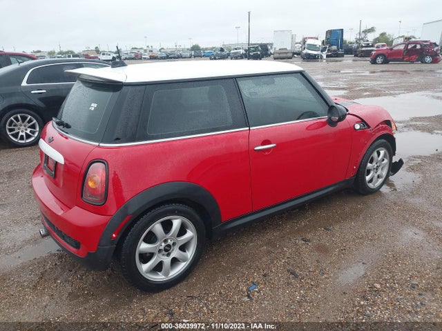 2008 MINI COOPER S WMWMF73528TT86962 Photo 3