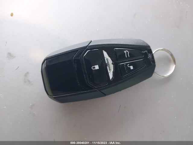 SCFSMGAW7KGN02170 Aston Martin Vantage