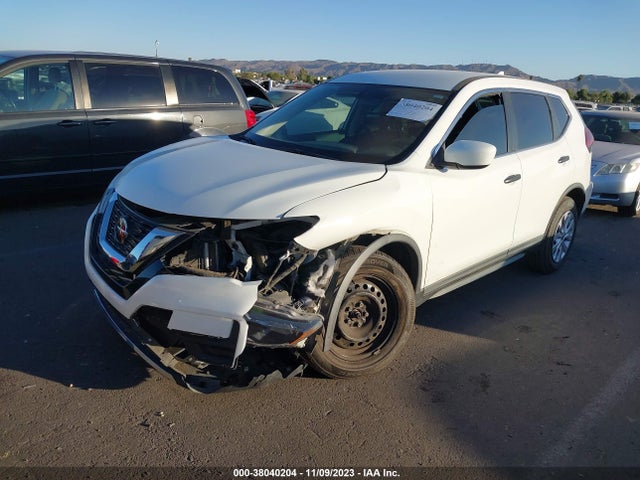 Nissan ROGUE S 2018 KNMAT2MT3JP586410 Image 2
