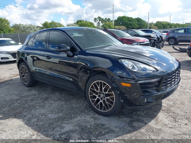 2018 PORSCHE MACAN WP1AA2A52JLB24566 Photo 0