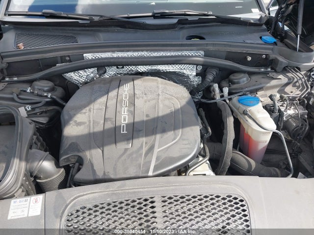 2018 PORSCHE MACAN WP1AA2A52JLB24566 Photo 9