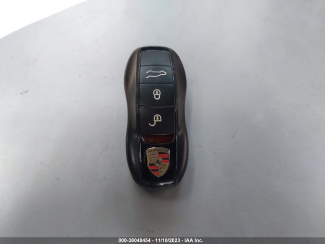 2018 PORSCHE MACAN WP1AA2A52JLB24566 Photo 10