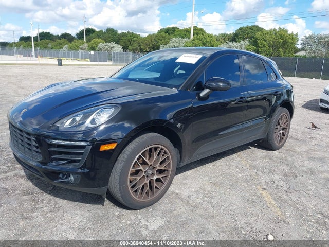 2018 PORSCHE MACAN WP1AA2A52JLB24566 Photo 1
