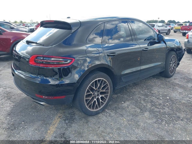 2018 PORSCHE MACAN WP1AA2A52JLB24566 Photo 3