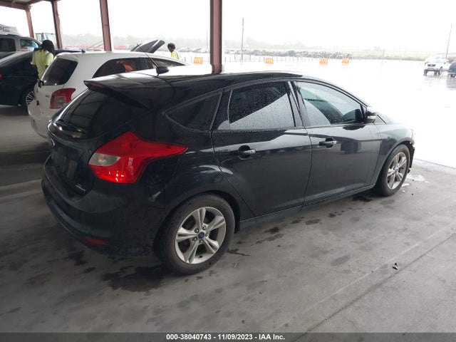 2014 FORD FOCUS SE VIN: 1FADP3K23EL399172