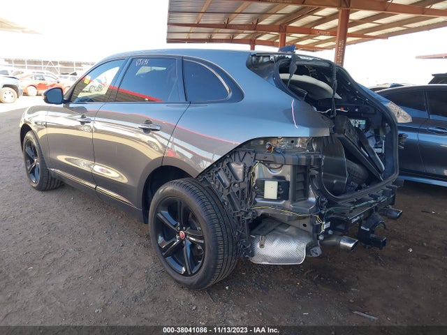 2017 JAGUAR F-PACE SADCL2BV8HA491159 Photo 2