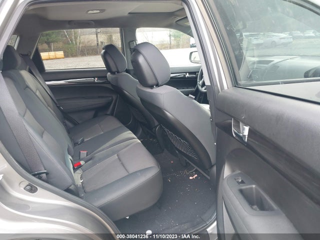2012 KIA SORENTO LX VIN: 5XYKTCA68CG279426