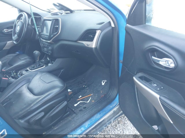 1C4PJMDX3JD600323 Jeep Cherokee Limited 4x4
