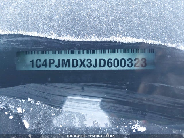 1C4PJMDX3JD600323 Jeep Cherokee Limited 4x4