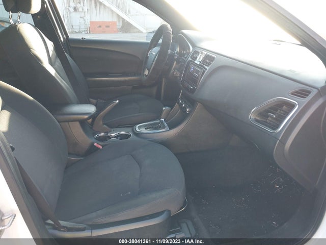2013 CHRYSLER 200 TOURING VIN: 1C3CCBBG8DN660147