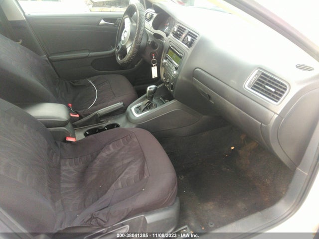 2013 VOLKSWAGEN JETTA 2.0L S VIN: 3VW2K7AJ8DM291463