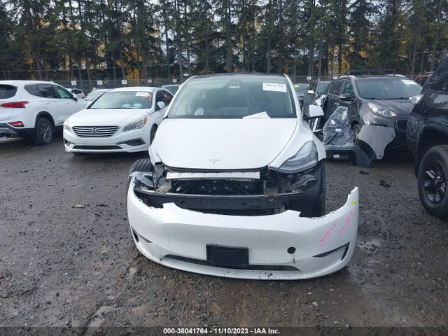 Tesla Model Y Long Range 2022 7SAYGAEE6NF404442 Image 13
