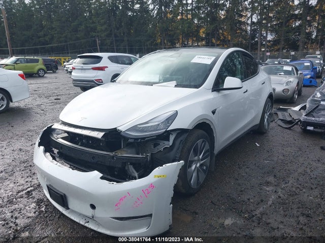 Tesla Model Y Long Range 2022 7SAYGAEE6NF404442 Image 2
