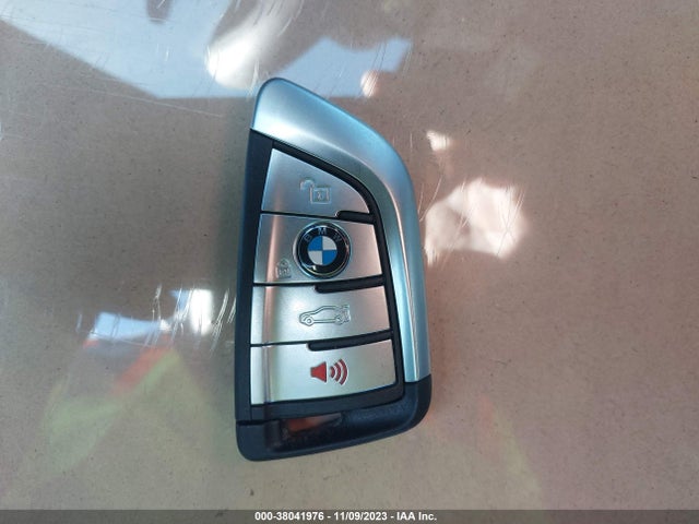 BMW M550i Xdrive 2023 WBA13BK01PCN05927 Image 11