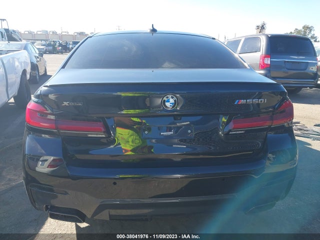 BMW M550i Xdrive 2023 WBA13BK01PCN05927 Image 17