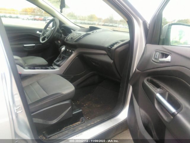 1FMCU9GX9GUB92834 Ford ESCAPE SE