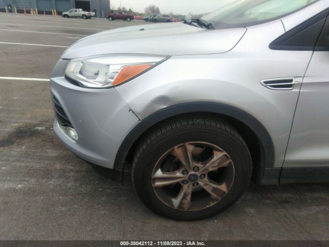 1FMCU9GX9GUB92834 Ford ESCAPE SE