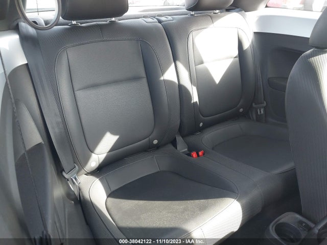 2013 VOLKSWAGEN BEETLE 2.5L VIN: 3VWJX7AT1DM674885
