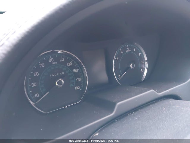 2013 JAGUAR XF SAJWA0ES4DPS66721 Photo 6