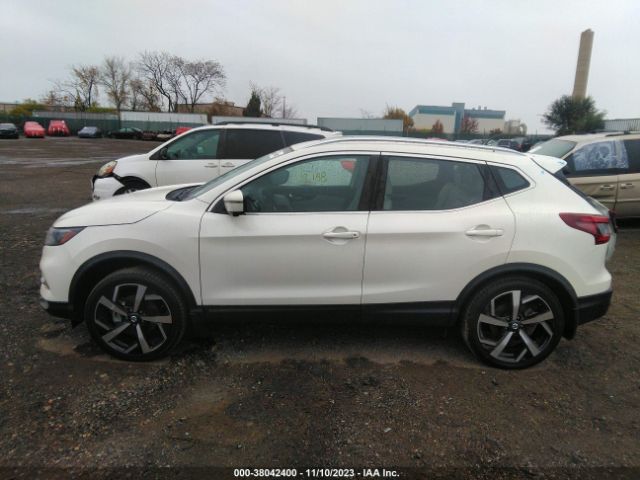 JN1BJ1CW1NW483677 Nissan Rogue Sport Sl Awd Xtronic Cvt