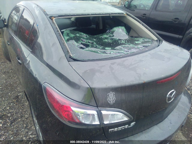 38042439 :رقم المزاد ، JM1BL1VF8B1470728 vin ، 2011 Mazda Mazda3 I Touring مزاد بيع