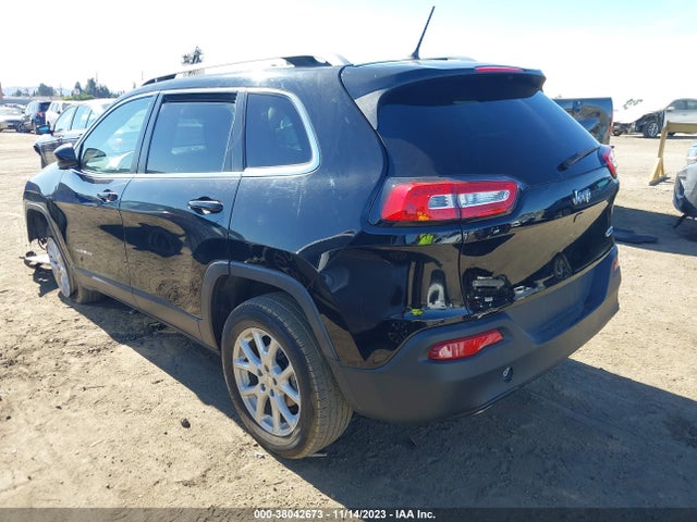 2018 JEEP CHEROKEE LATITUDE FWD VIN: 1C4PJLCB5JD565591