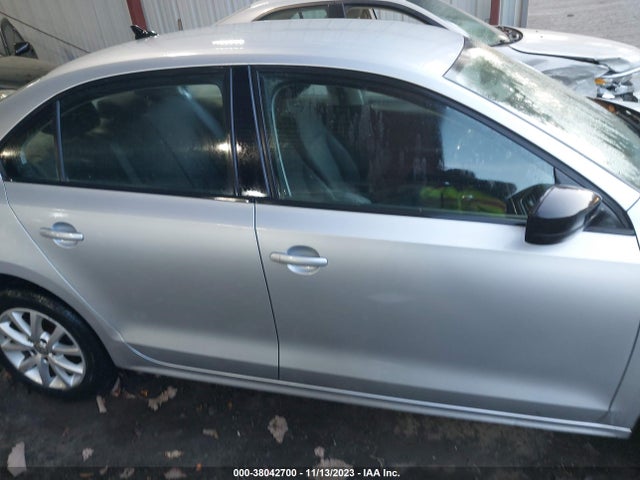 3VWD17AJ1FM225108 Volkswagen Jetta Sedan 1.8t Se