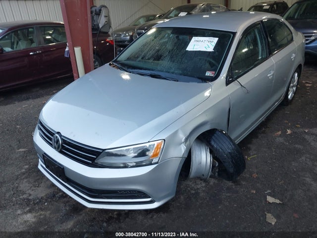 3VWD17AJ1FM225108 Volkswagen Jetta Sedan 1.8t Se