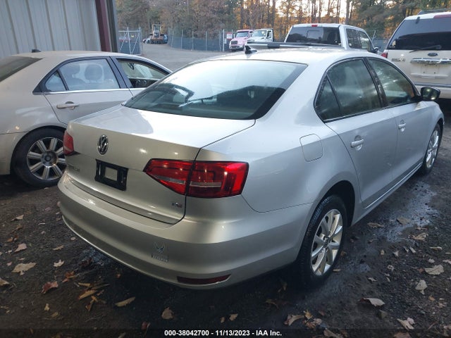 3VWD17AJ1FM225108 Volkswagen Jetta Sedan 1.8t Se
