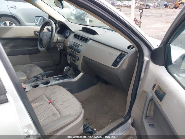 2011 FORD FOCUS SE VIN: 1FAHP3FN7BW109712