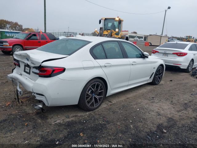 2022 BMW 5 SERIES WBA13AG0XNCK21471 Photo 3