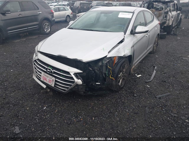 2018 HYUNDAI ELANTRA SEL VIN: 5NPD84LF2JH225963